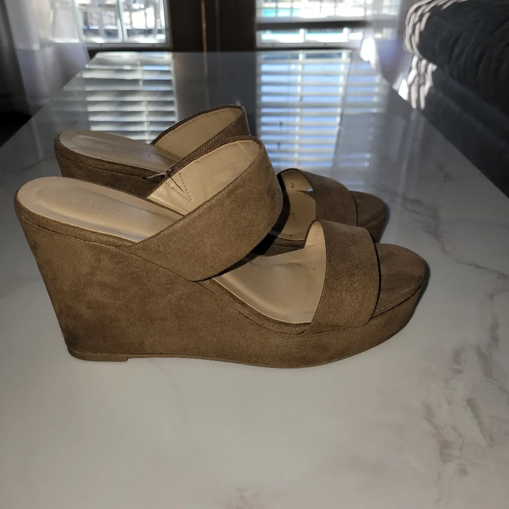 Tan Wedges - Picture 2 of 2